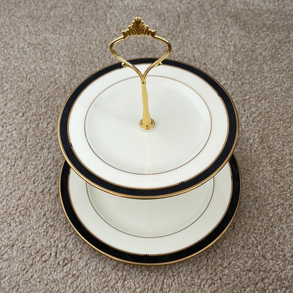 Two Tiered Jewelry Tidbit Cheese Tray Pfaltzgraff Astoria Gold Rimmed Plates - Picture 5 of 8